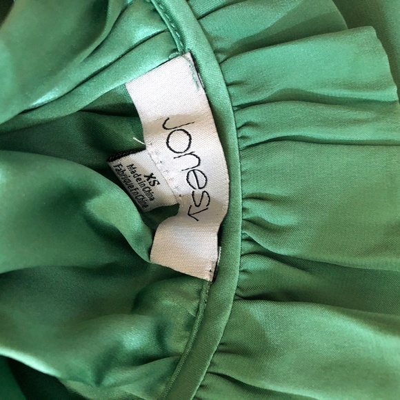 Jonesy blouse emerald silk ruffle blouse Anthropologie XS - Picture 6 of 6